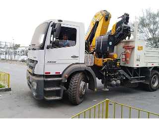 Alquiler de Camión Grúa (Truck crane) / Grúa Automática 9 tons.  en La Paz, Baja California Sur, México